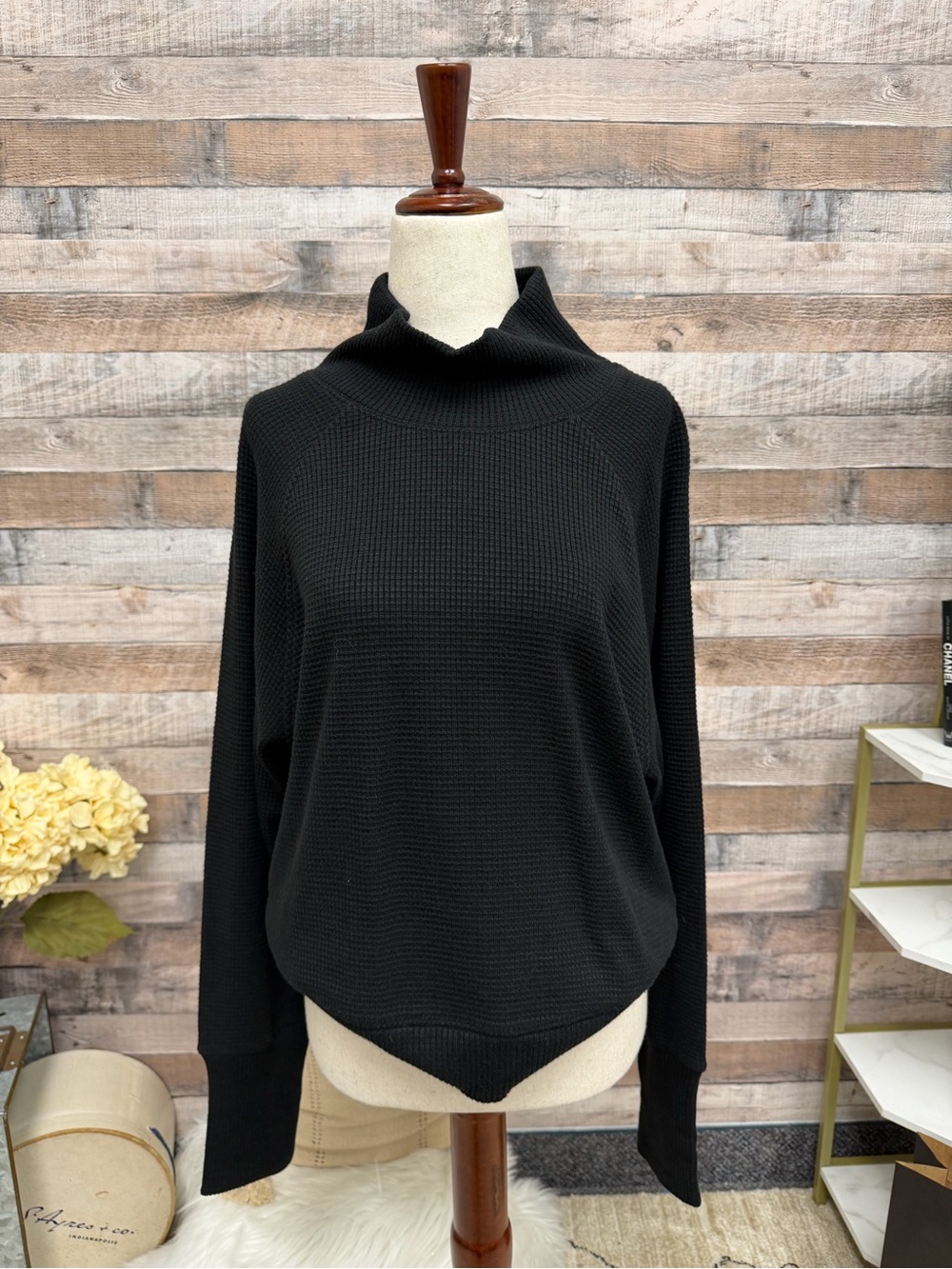 Alo black waffle knit long sleeve top w/ turtleneck small